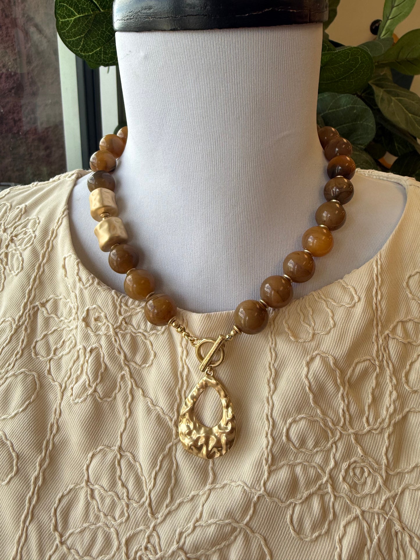 Cut Out Teardrop Necklace