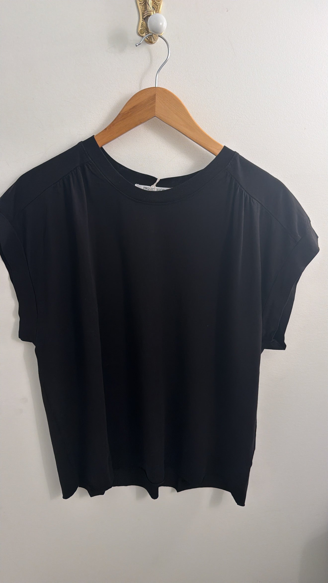 Arizona Shoulder Seamed Tee