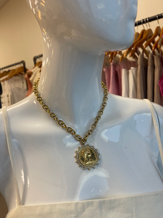 The Sutt Necklace