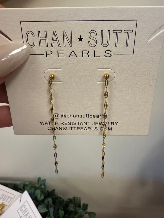 Dainty earring