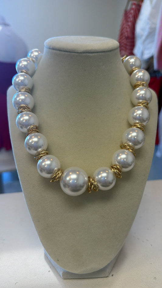 Chunky Pearl Necklace