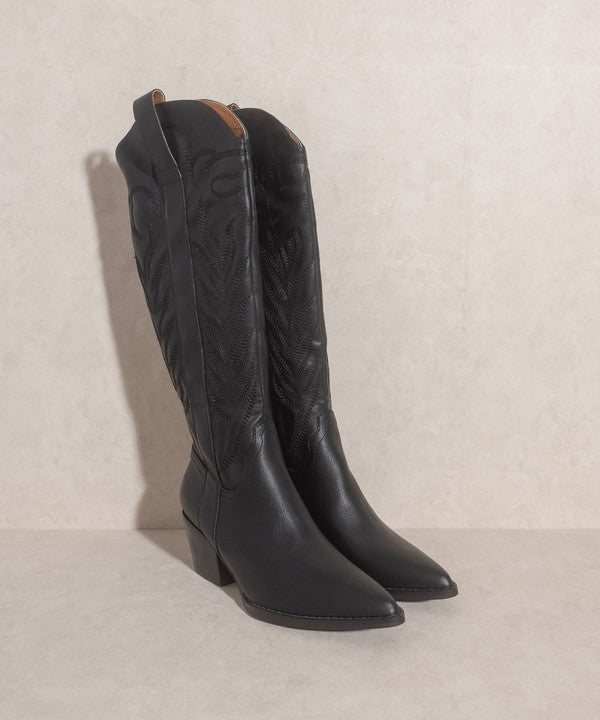 Black cowgirl boot
